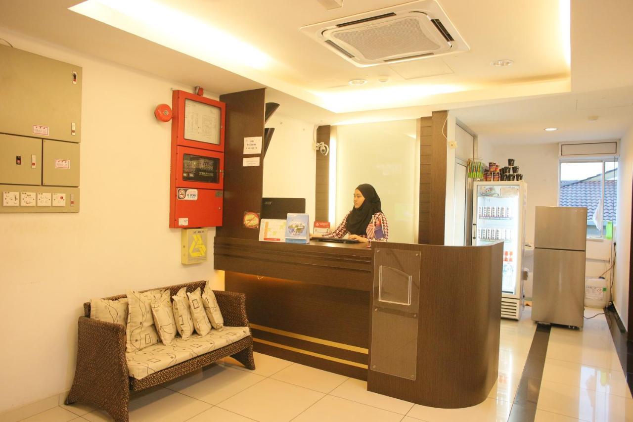 N K Hotel Muar Eksteriør bilde